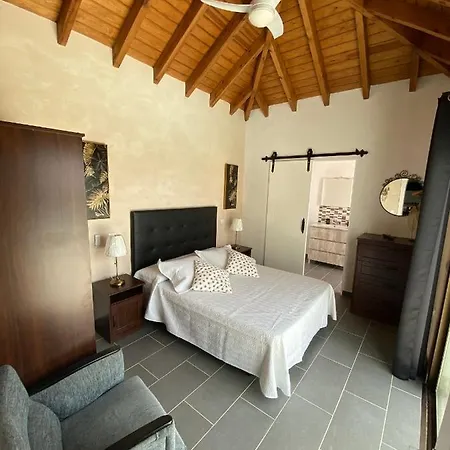 Seaside Retreat: El Roque Oasis With Private Pool *