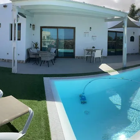 Seaside Retreat: El Roque Oasis With Private Pool Villa *