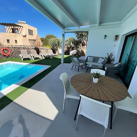 Villa Seaside Retreat: El Roque Oasis With Private Pool